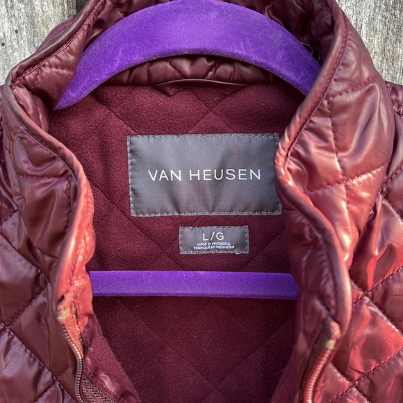 Van Heusen Vest. 💕 - Picture 3 of 6